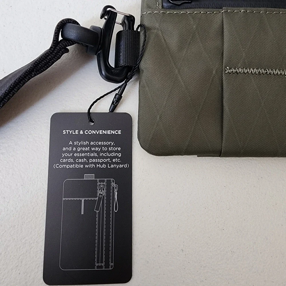 Alpaka zip clutch